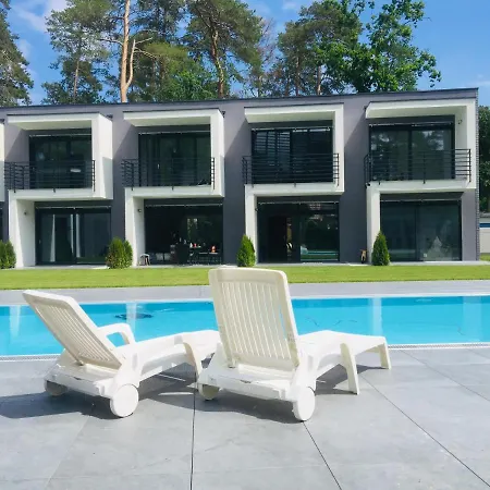 Dom Z Basenem Haus Mit Schwimmbad Pobierowo