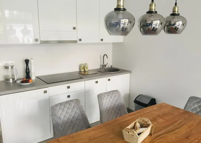 Haus Mit Schwimmbad Vakantiehuis Pobierowo