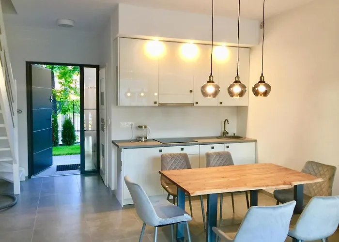 Haus Mit Schwimmbad Vakantiehuis Pobierowo