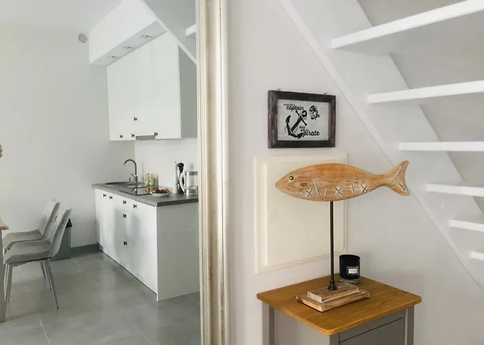 Haus Mit Schwimmbad *